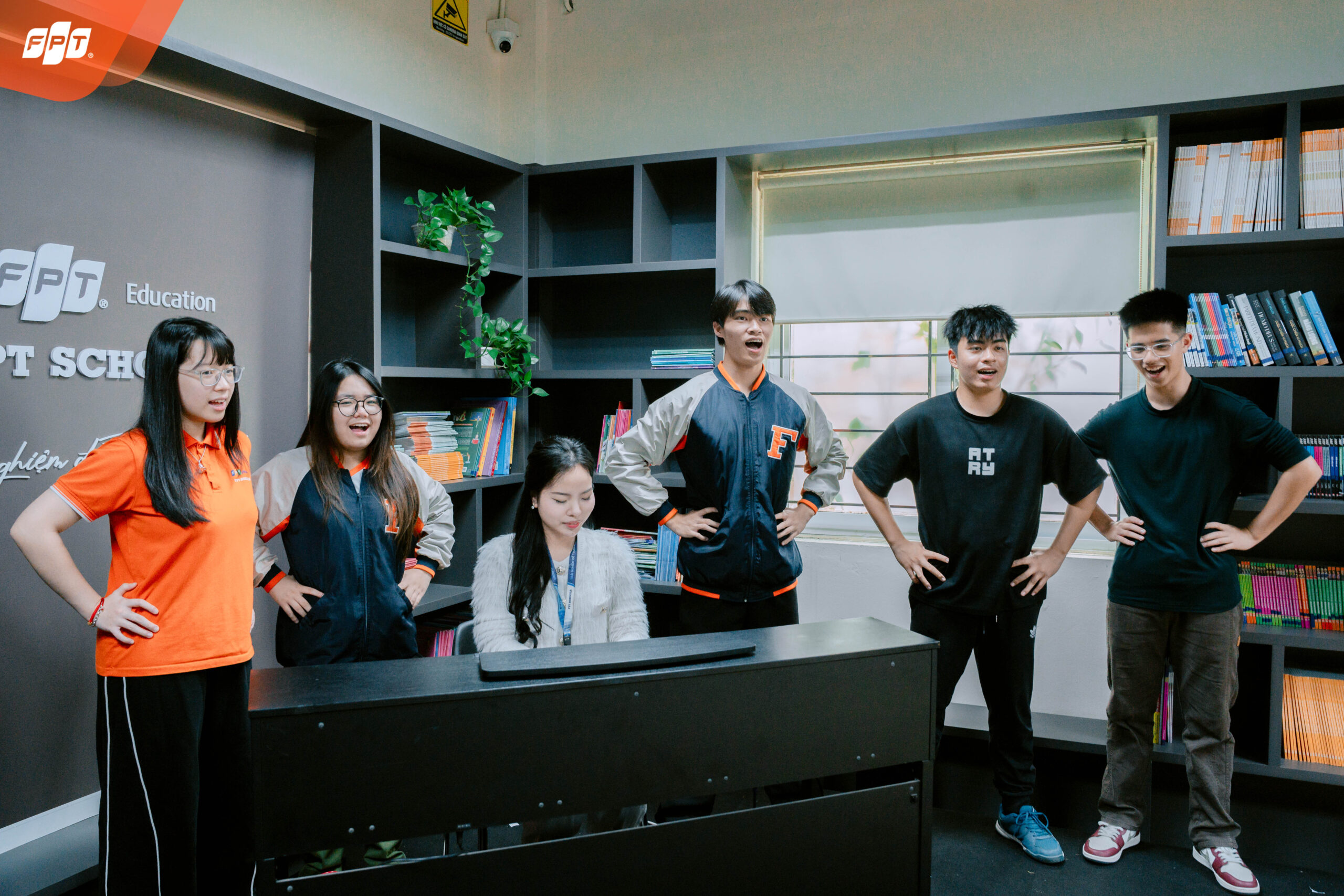 Chung kết Light Up