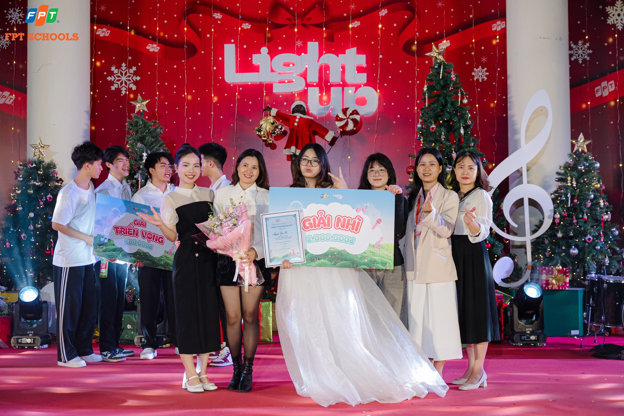 chung kết Light Up 2025