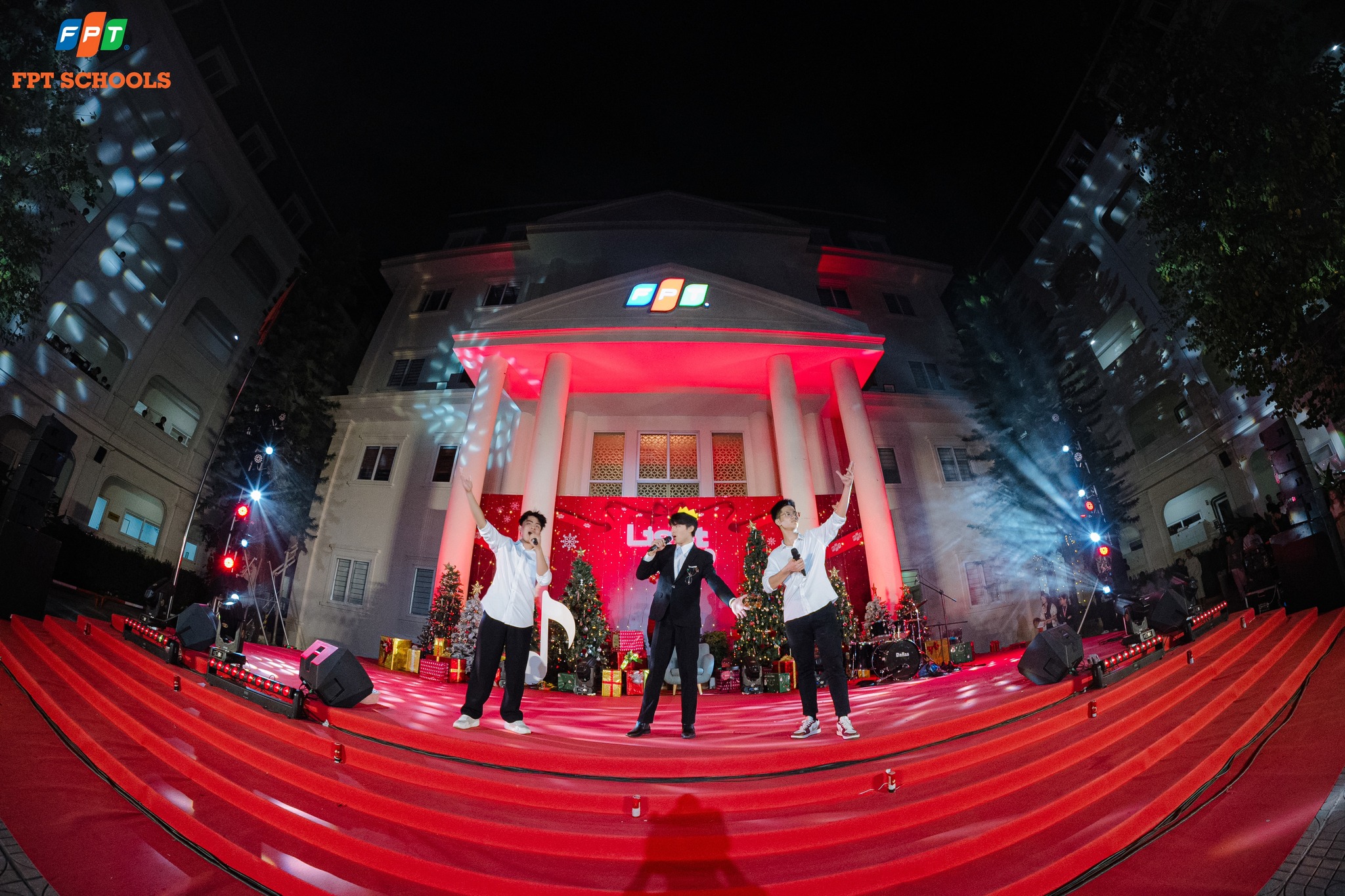 Chung kết Light Up 2025