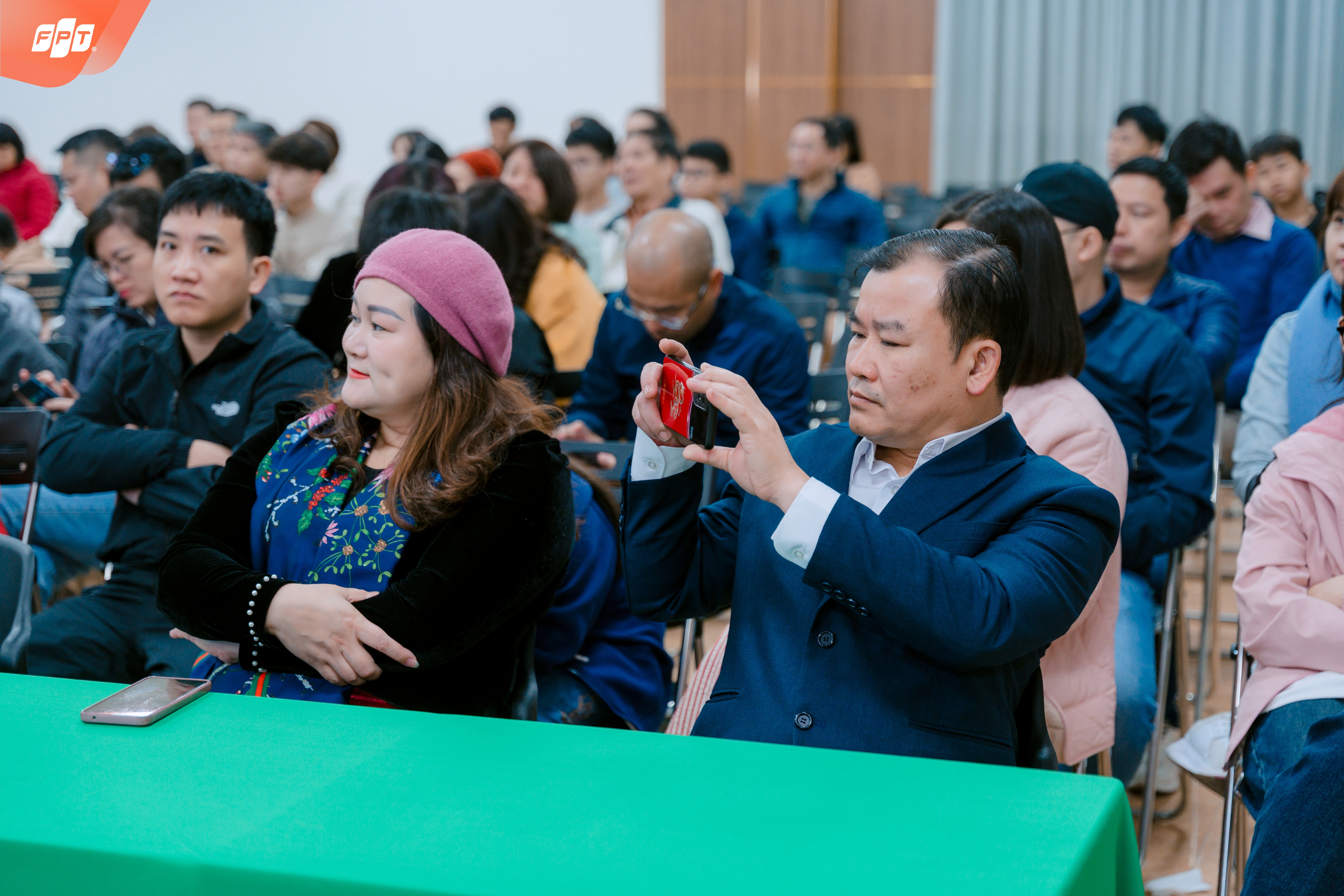 Gần 1000 PHHS hoà mình vào không khí sôi động của Mega Experience Day | FPT Schools