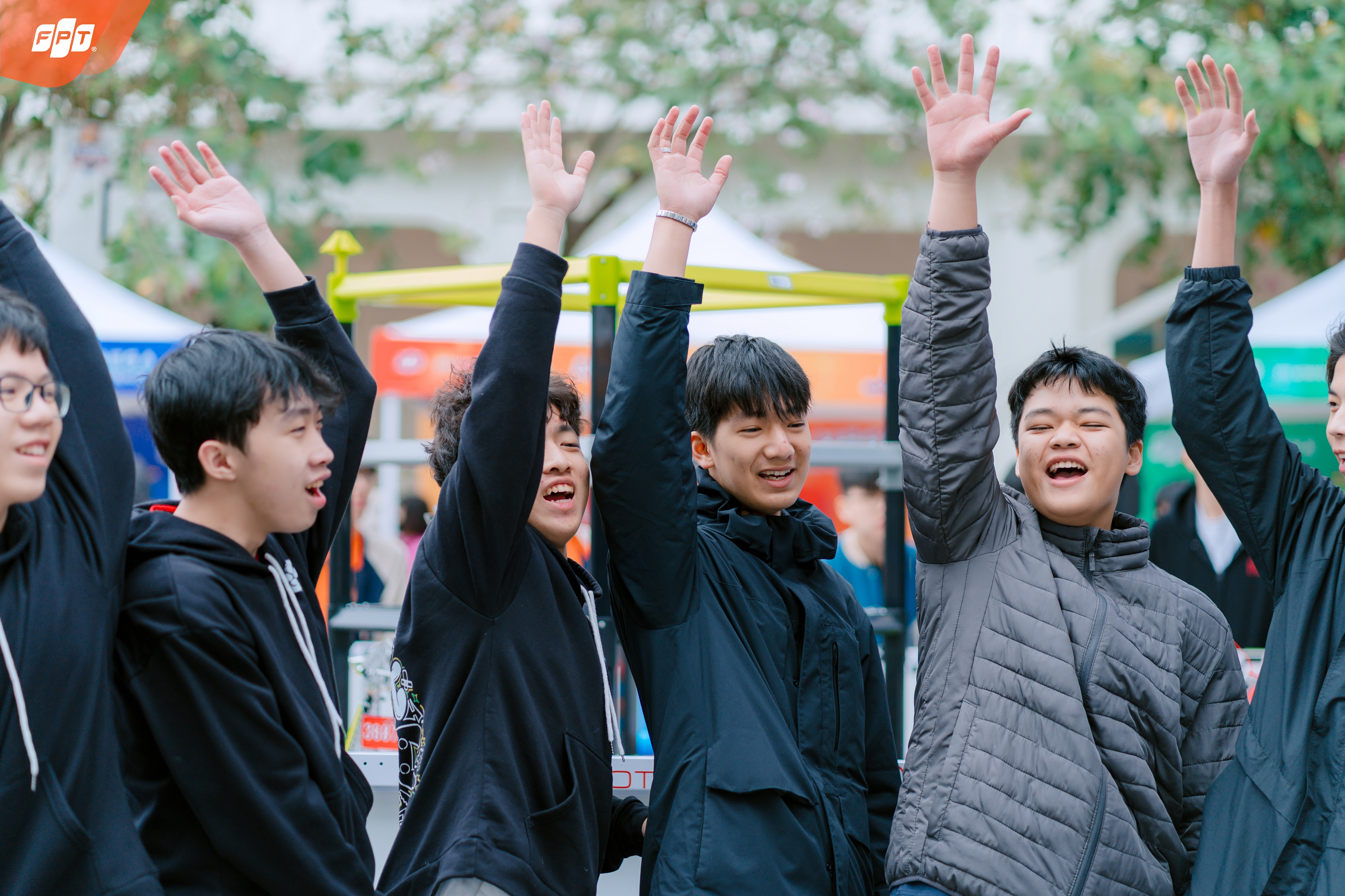 Gần 1000 PHHS hoà mình vào không khí sôi động của Mega Experience Day | FPT Schools