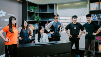 Chung kết Light Up